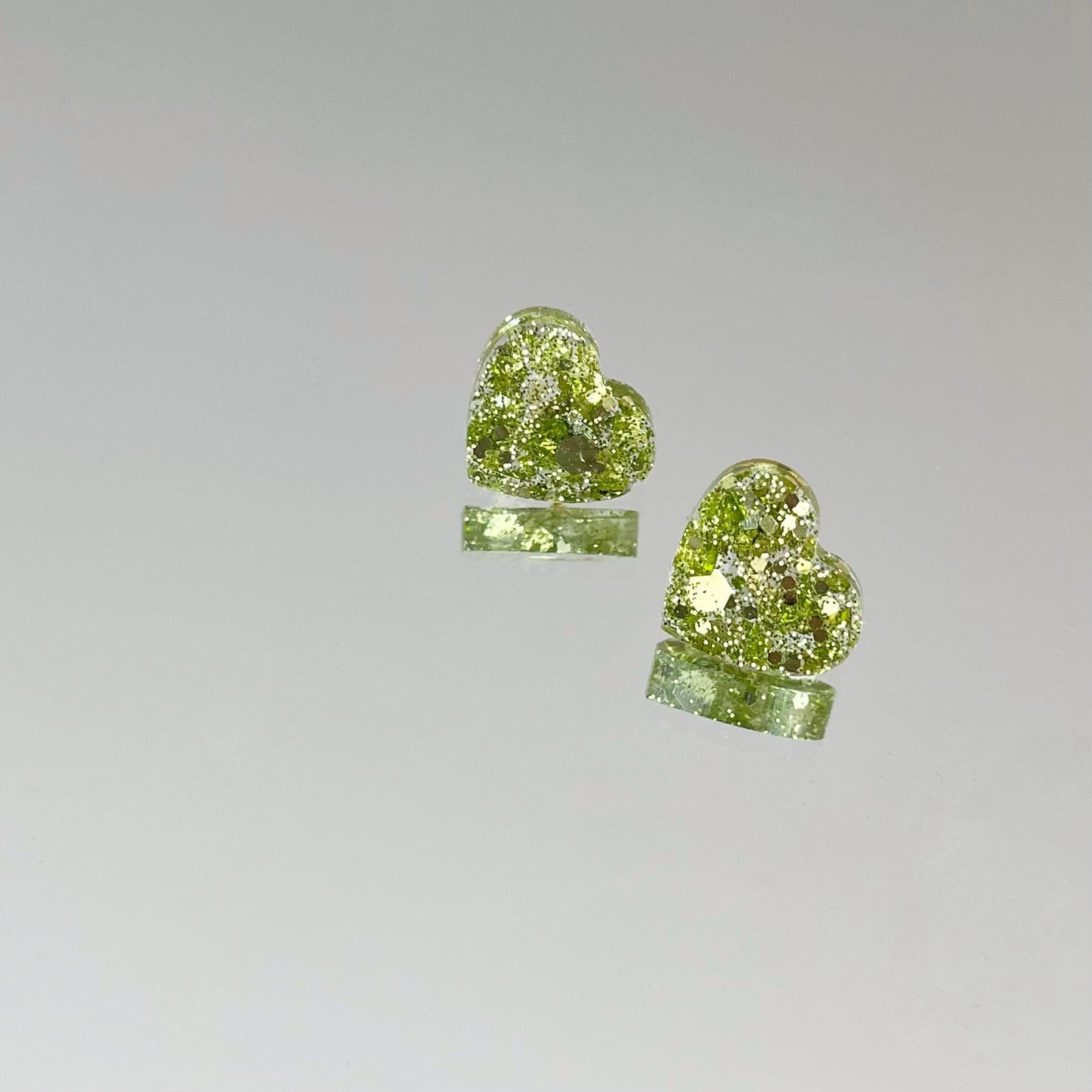 Mini boucles d'oreilles Lysbeth (couleurs au choix)