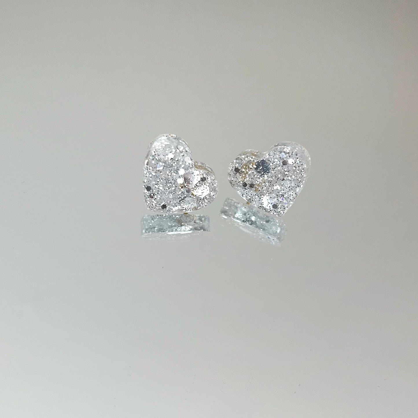 Mini boucles d'oreilles Lysbeth (couleurs au choix)