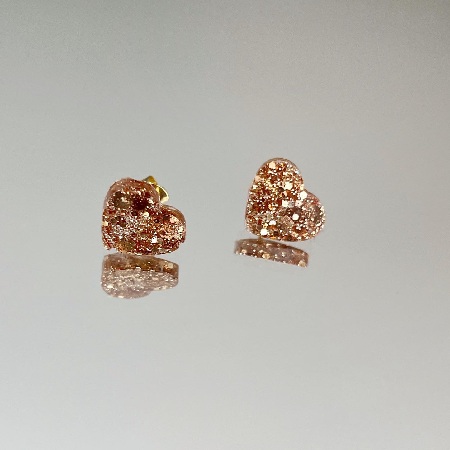 Mini boucles d'oreilles Lysbeth (couleurs au choix)