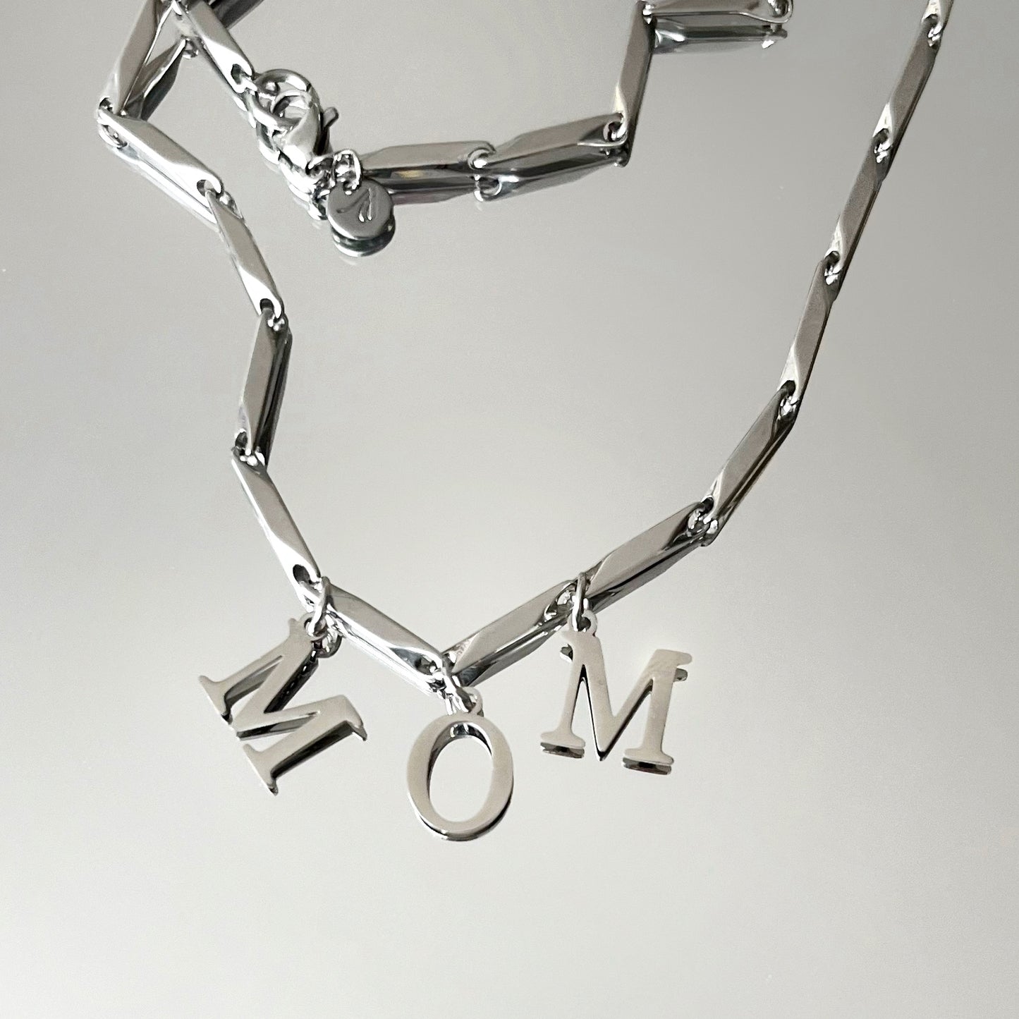 Collier MOM argenté