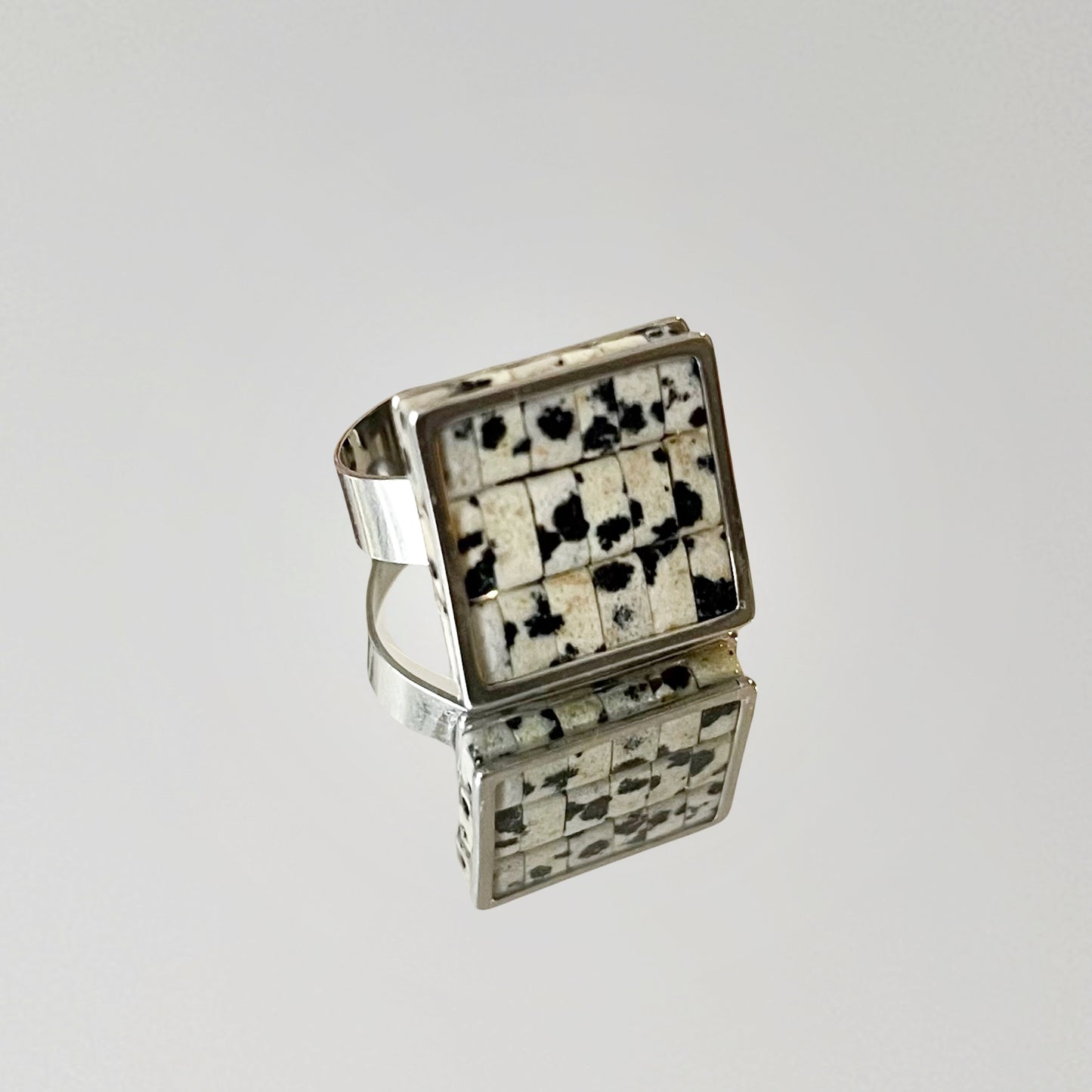 Bague Nadette en Jaspe Dalmatien (dorée ou argentée)