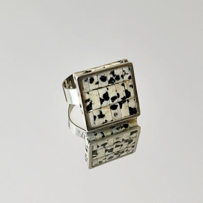 Bague Nadette en Jaspe Dalmatien (dorée ou argentée)