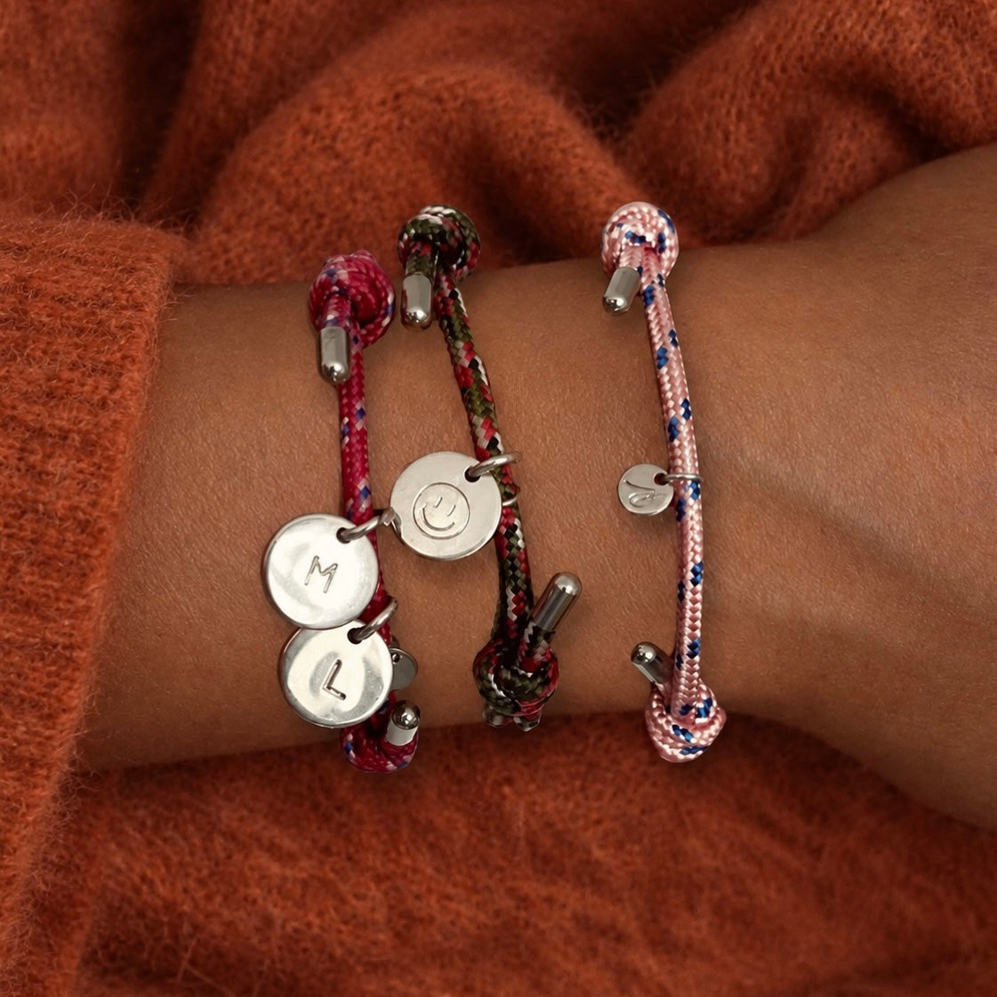 Bracelet grigri 2 médailles, argenté, personnalisable